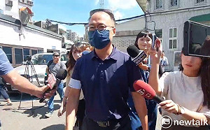 鄭文燦律師昨晚提抗告 今早赴看守所律見    