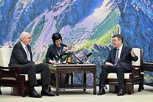 接見AIT處長谷立言 卓揆:盼台灣能參與「印太經濟架構」