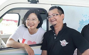 謝謝龔老闆！「胖卡達人」龔修賢公祭 蔡英文憶台灣精神道別