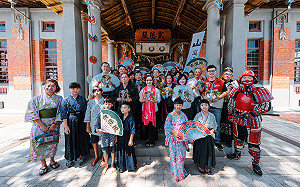 高雄武德殿迎百歲生日    百人齊聚祝願古蹟歷久彌新