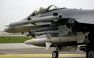 拜登想再軍援烏遠程巡航導彈 烏軍用英坦克攻俄境 英媒:「風暴陰影」還不行