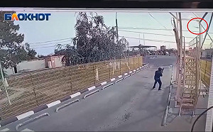 (影) 中製反無人機槍竟「沒有用」！烏襲俄油庫大爆炸 網：俄爹又被坑了一把