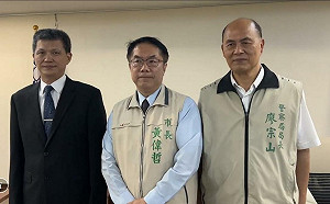 將接南市警長  林國清今低調拜會黃偉哲