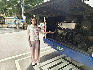 基隆公車頻出包  處長遭拔官!議員轟謝國樑卸責:要換的是公車不是處長