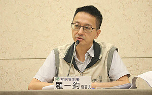 王任賢稱急診塞滿是「假疫情」！羅一鈞駁：無人為操作數據「假」不存在
