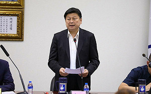 傅崐萁援藍委競選小物全來自「花蓮這公司」! 溫朗東質疑:禮品是從中國來的嗎?