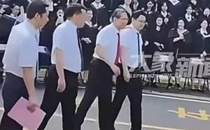 (影) 他知道的太多了? 之前才遭查 鍾南山傳命危 躺病床憔悴模樣曝光