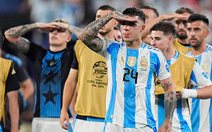 (影)阿根廷新星奪冠嗨過頭失控　唱歧視歌惹爭議