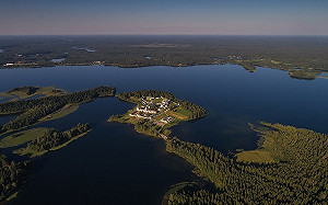 烏無人機打破遠離前線神話 俄加緊強化普丁私人宮殿防禦