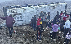 中國人在紐發生嚴重車禍! 2車同地點翻車 至少15傷 直升機送傷重者奔醫院