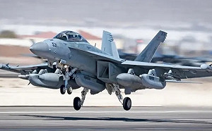 又摔飛機！美「咆哮者」傳墜毀聖地牙哥 2飛行員獲救