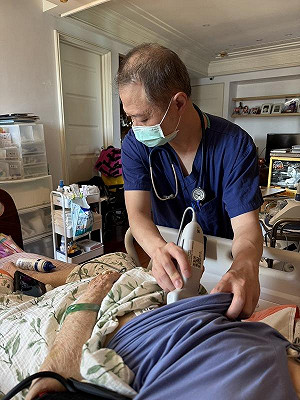 北醫率先啟動「在宅急症照護」成功治療8個案 健保署:5000人受益