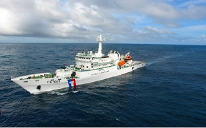 中國海警船騷擾澎湖漁船 海巡彰化艦驅離護漁