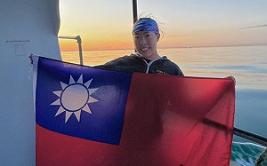 完成單人泳渡英吉利海峽 許汶而：讓世界看見台灣