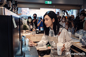 澎湖「吹吹風」吹到台中 許允樂一日店長狂賣兩千杯
