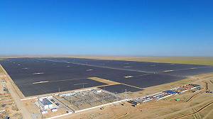中國太陽能廠流血擴產「自食惡果」紐時:產能過剩價格暴跌產業動盪