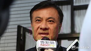 國民黨丟水球堆椅子 蘇嘉全：對社會不好示範