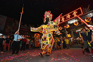 關公今聖誕遶境祈福 鄭文燦 朱立倫都這麼做