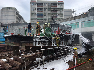造船廠維修船起火  火勢迅速撲滅
