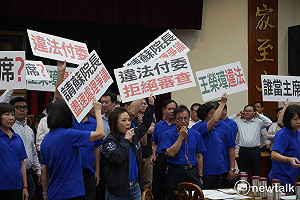 瓦斯汽笛、吹哨聲中 前瞻明天上午再戰