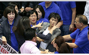 呼邱議瑩巴掌？許淑華：不小心揮到、不道歉