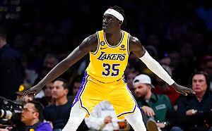 (影)南蘇丹今一戰成名！前湖人Gabriel表現不俗