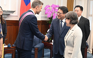 感動歐盟辦事處長高哲夫講台語 潘孟安盼續深化台歐交流