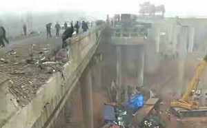 (影) 135億防洪工程撐不過30分鐘、433億大橋害43人亡 中國豆腐渣工程要人命 