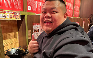 大蛇丸約會「正妹公關」！放閃畫面曝光 網嗨：要戴墨鏡了