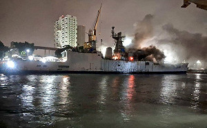 印度軍艦起火翻覆! 飛彈巡防艦維修中突發火災 火勢控制後左傾翻了
