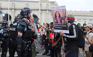 以色列總理赴美國會演說 警與挺巴勒斯坦民眾爆衝突