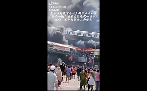 (影) 抗議者搜捕警察與家屬 孟加拉警察潰逃、不願槍口向內 軍隊也拒鎮壓