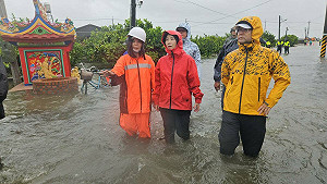 周春米馬不停蹄視察大雨水情 屏縣爭取近28億解決積淹水問題