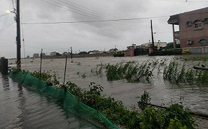 比紫爆更恐怖！凱米「颱風尾」雨炸南台灣  20處雨量破千毫米