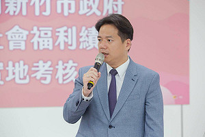 不滿遭助理控「摸手、盯大腿」  邱臣遠提告求償60萬敗訴
