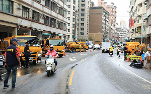 凱米離台後交通市容一夜復原     女醫師：高雄絕對是優等生   