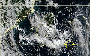 東半部慎防大雨！鄭明典曝「這現象」：潮濕空氣已到上空