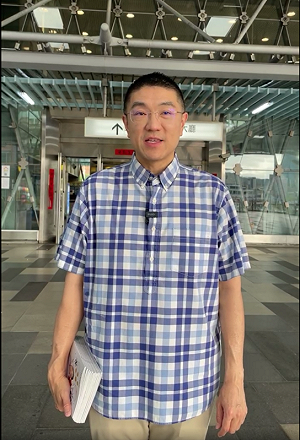 謝國樑車站發政策筆記本   拆樑團體:終於想與市民交流  提醒一事別犯法