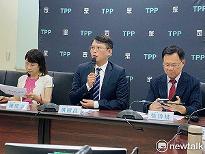 綠盼8月開臨時會 黃國昌嗆:民眾黨團拒絕 當初不是反對延會急出國?