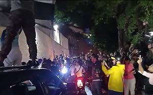 (影) 軍警開槍了! 委全國暴動 至少16死700多人被捕 國際盯上要查選舉