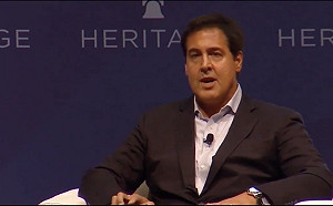 遭到川普強烈反對、切割 「 2025 計畫」主任丹斯宣布辭職