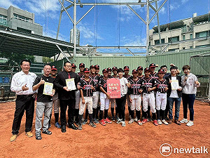 陳亭妃偕陳怡珍、穎艾達利為青少棒隊募資 行前再為選手加油打氣