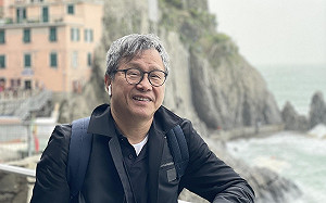 謝志偉遙酸謝國樑洄游在月台三鞠躬 與下台一鞠躬間