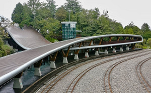 鑽石級綠建築「祝山站」被凱米重創！「工程零零落落」遭質疑 林鐵處說話了