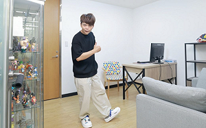 蔡阿嘎搬進蘿拉辦公室！網直呼：自己的財位自己守