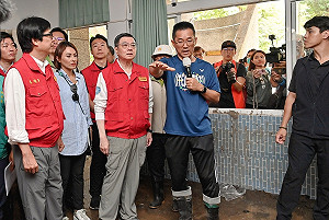 赴高雄偏遠山區視察 卓揆:中央投入經費讓學生如期開學、民眾安心回家