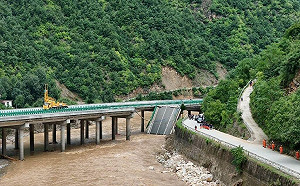 過了8個月才完成調查! 陝西高速公路坍塌致62死 43人被問責3被捕