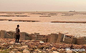 擱淺船隻釀污染危機！林俊憲要求盡速排除 陳亭妃召開漁損案協調會