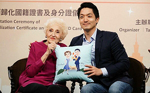 彭蒙惠逝世 蔣萬安：去年才頒發身分證給她 非常非常難過 