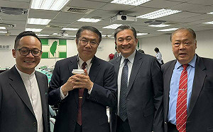 與黃偉哲反映民意 王定宇曝：亞太棒球場將用天然草皮